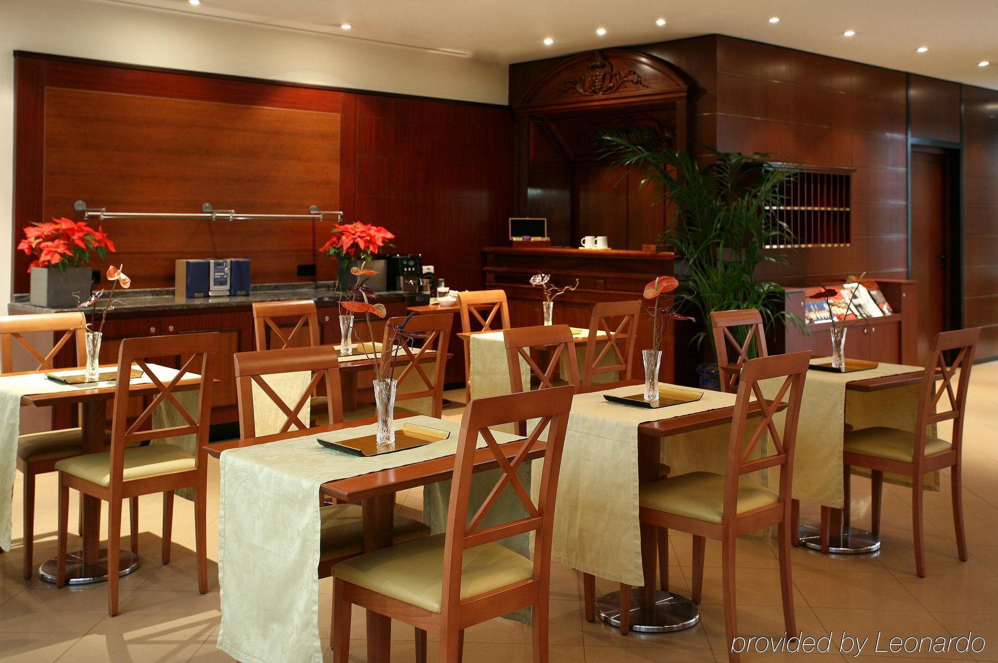 Citadines Opera Paris Aparthotel Restaurant photo